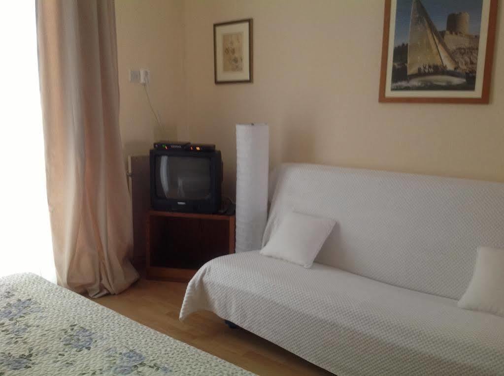 Apartments Boglic 乌马格 外观 照片